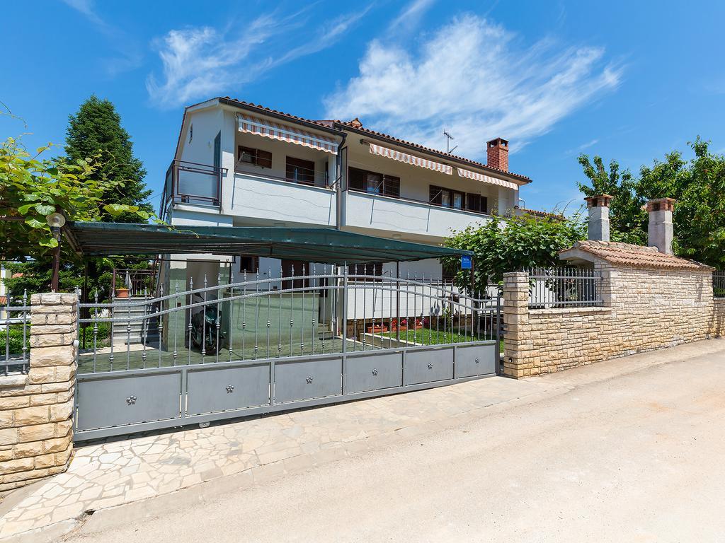 Apartments Davorka ポレッチ エクステリア 写真